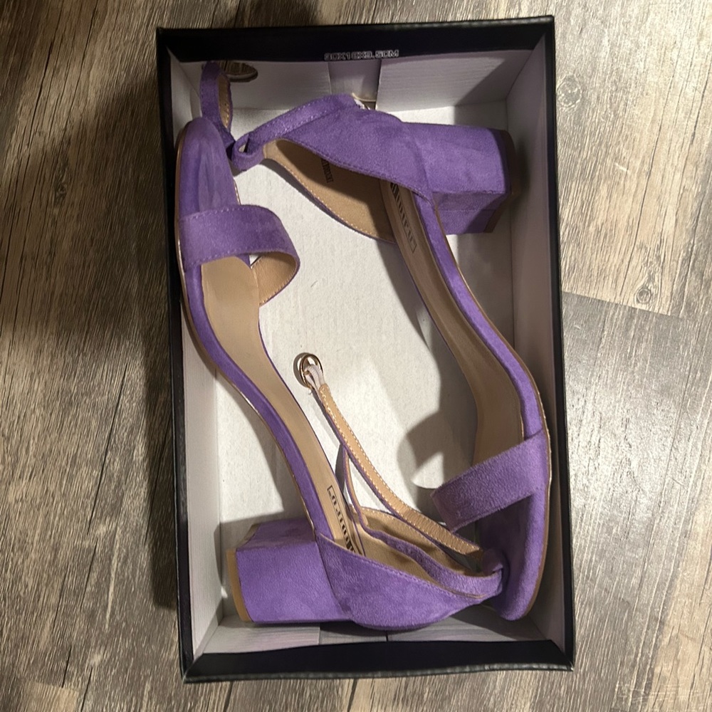 purple heels!